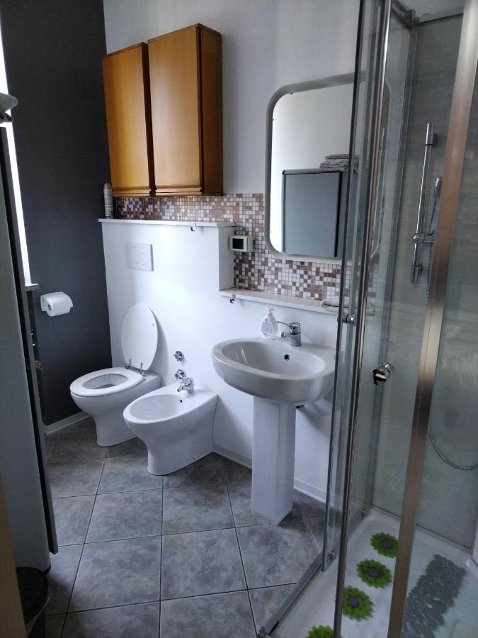 Camera Manu Bed & Breakfast Cantù Екстериор снимка